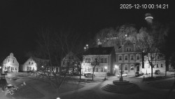 Náměstí, Hrad a Trůba