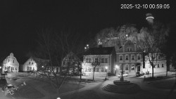 Náměstí, Hrad a Trůba