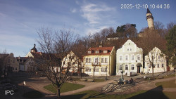 Náměstí, Hrad a Trůba