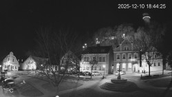 Náměstí, Hrad a Trůba