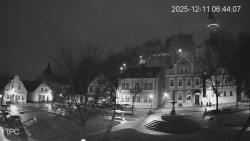 Náměstí, Hrad a Trůba