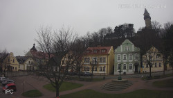 Náměstí, Hrad a Trůba