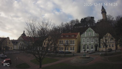 Náměstí, Hrad a Trůba