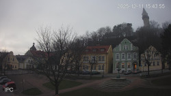 Náměstí, Hrad a Trůba