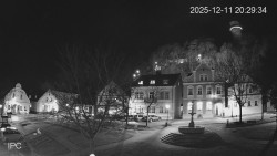 Náměstí, Hrad a Trůba