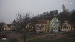 Náměstí, Hrad a Trůba