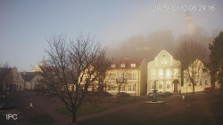 Náměstí, Hrad a Trůba