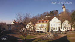 Náměstí, Hrad a Trůba