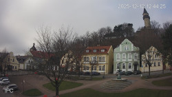 Náměstí, Hrad a Trůba