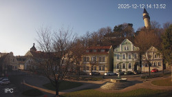 Náměstí, Hrad a Trůba