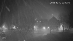 Náměstí, Hrad a Trůba