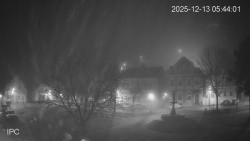 Náměstí, Hrad a Trůba