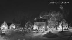 Náměstí, Hrad a Trůba