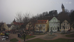 Náměstí, Hrad a Trůba