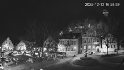 Náměstí, Hrad a Trůba