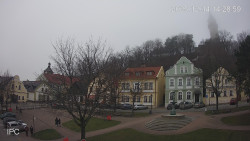 Náměstí, Hrad a Trůba