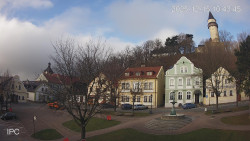 Náměstí, Hrad a Trůba