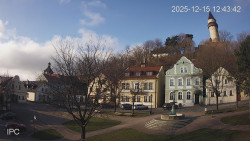 Náměstí, Hrad a Trůba