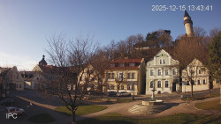 Náměstí, Hrad a Trůba