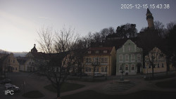 Náměstí, Hrad a Trůba