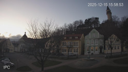 Náměstí, Hrad a Trůba