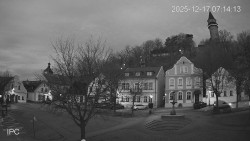 Náměstí, Hrad a Trůba