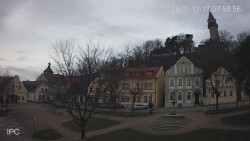 Náměstí, Hrad a Trůba