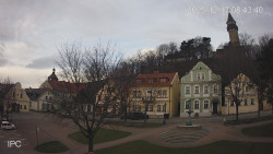 Náměstí, Hrad a Trůba