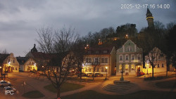 Náměstí, Hrad a Trůba