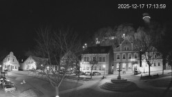 Náměstí, Hrad a Trůba