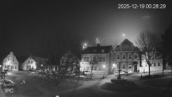 Náměstí, Hrad a Trůba