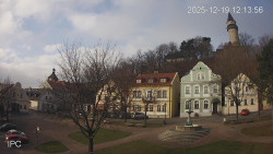 Náměstí, Hrad a Trůba