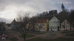 Náměstí, Hrad a Trůba