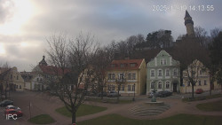 Náměstí, Hrad a Trůba