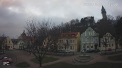 Náměstí, Hrad a Trůba