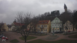 Náměstí, Hrad a Trůba