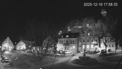 Náměstí, Hrad a Trůba