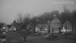 Náměstí, Hrad a Trůba