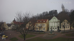 Náměstí, Hrad a Trůba