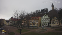 Náměstí, Hrad a Trůba