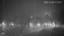 Náměstí, Hrad a Trůba