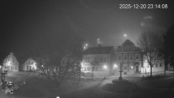 Náměstí, Hrad a Trůba