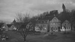 Náměstí, Hrad a Trůba