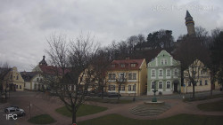 Náměstí, Hrad a Trůba