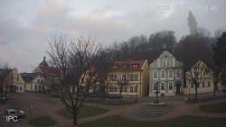 Náměstí, Hrad a Trůba