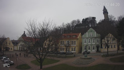 Náměstí, Hrad a Trůba