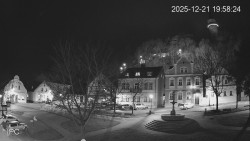 Náměstí, Hrad a Trůba