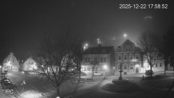 Náměstí, Hrad a Trůba