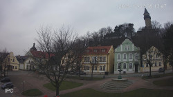 Náměstí, Hrad a Trůba