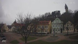 Náměstí, Hrad a Trůba